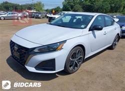 نيسان ألتيما